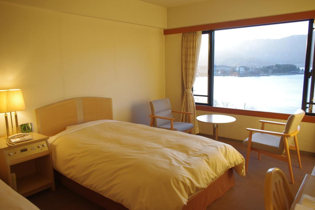 Breezbay Lake Resort Kawaguchiko Фудзикавагутико Номер фото