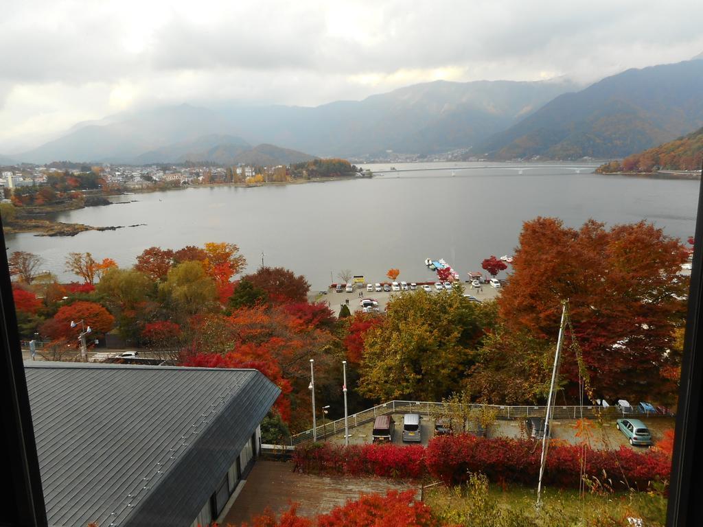 Breezbay Lake Resort Kawaguchiko Фудзикавагутико Экстерьер фото